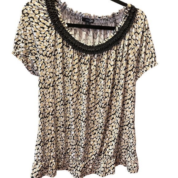 East 5th Tops - East 5th woman’s abstract patterned top, short sleeve, peplum, size XL